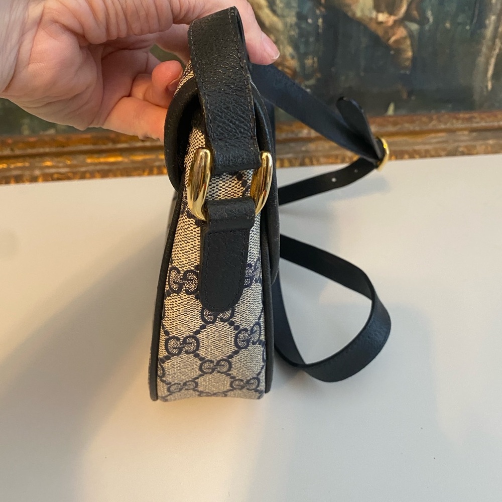 Vintage Gucci Saddlebag-style handbag, Navy & Beige - Picture 7 of 13